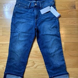 NYDJ Dayla wide cuff Capri , size 8